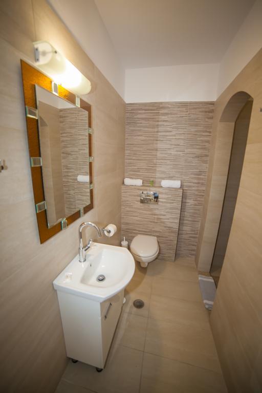 Castelopetra Aparthotel Katapola Bagian luar foto