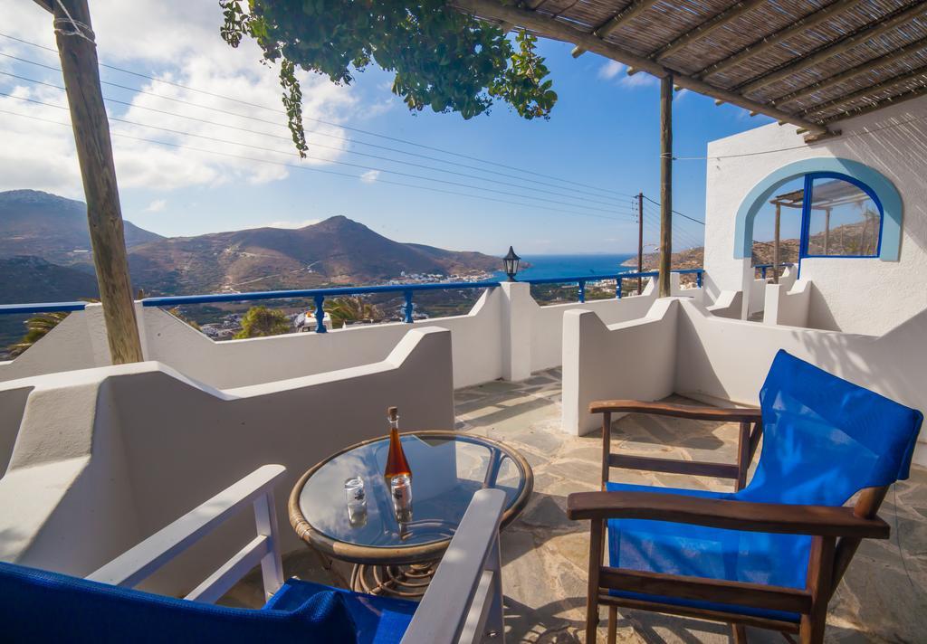 Castelopetra Aparthotel Katapola Ruang foto
