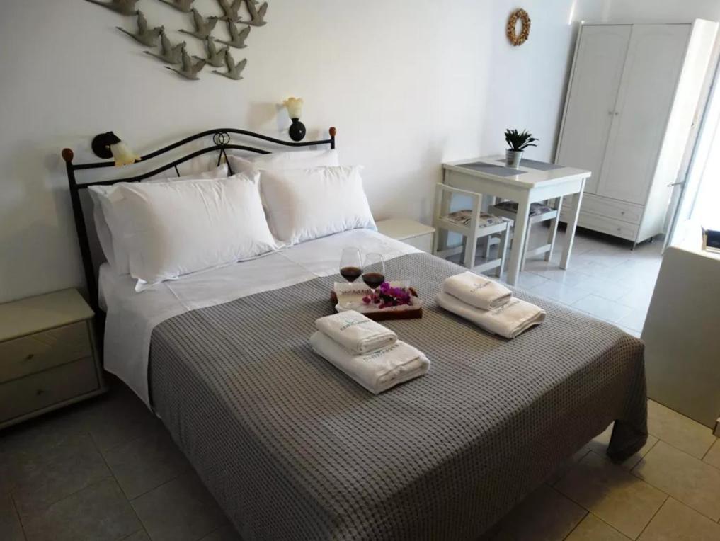 Castelopetra Aparthotel Katapola Bagian luar foto
