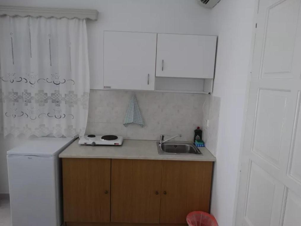 Castelopetra Aparthotel Katapola Bagian luar foto