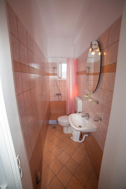 Castelopetra Aparthotel Katapola Bagian luar foto