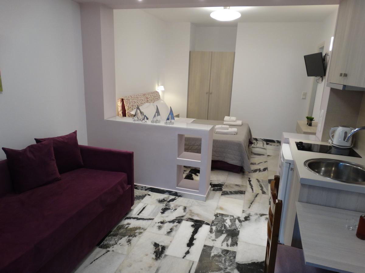 Castelopetra Aparthotel Katapola Bagian luar foto
