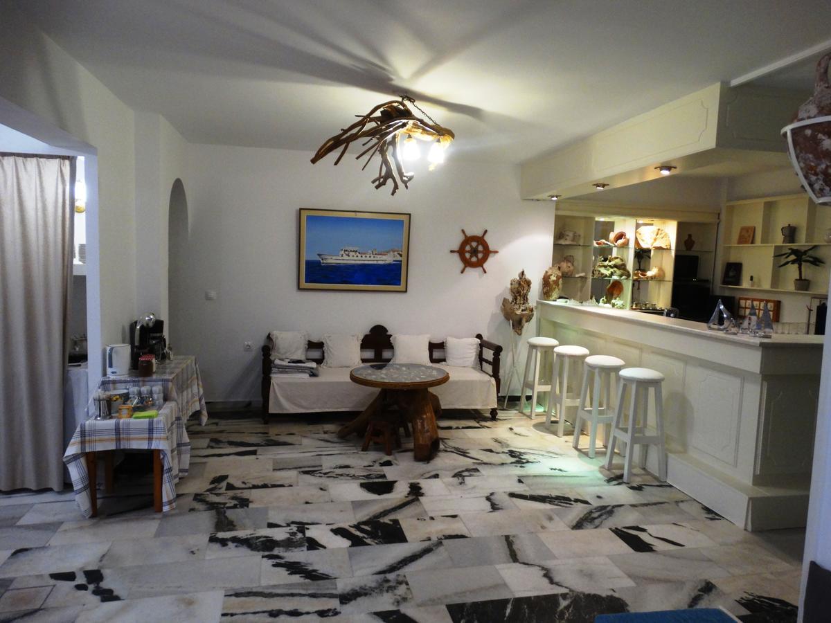 Castelopetra Aparthotel Katapola Bagian luar foto