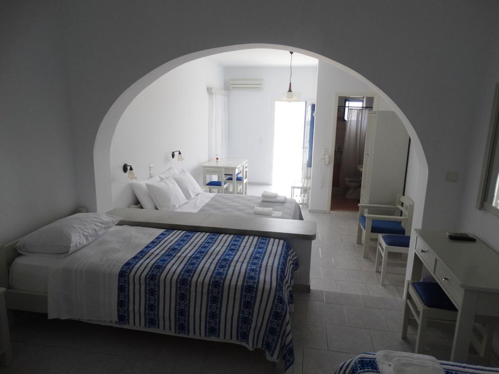Castelopetra Aparthotel Katapola Bagian luar foto