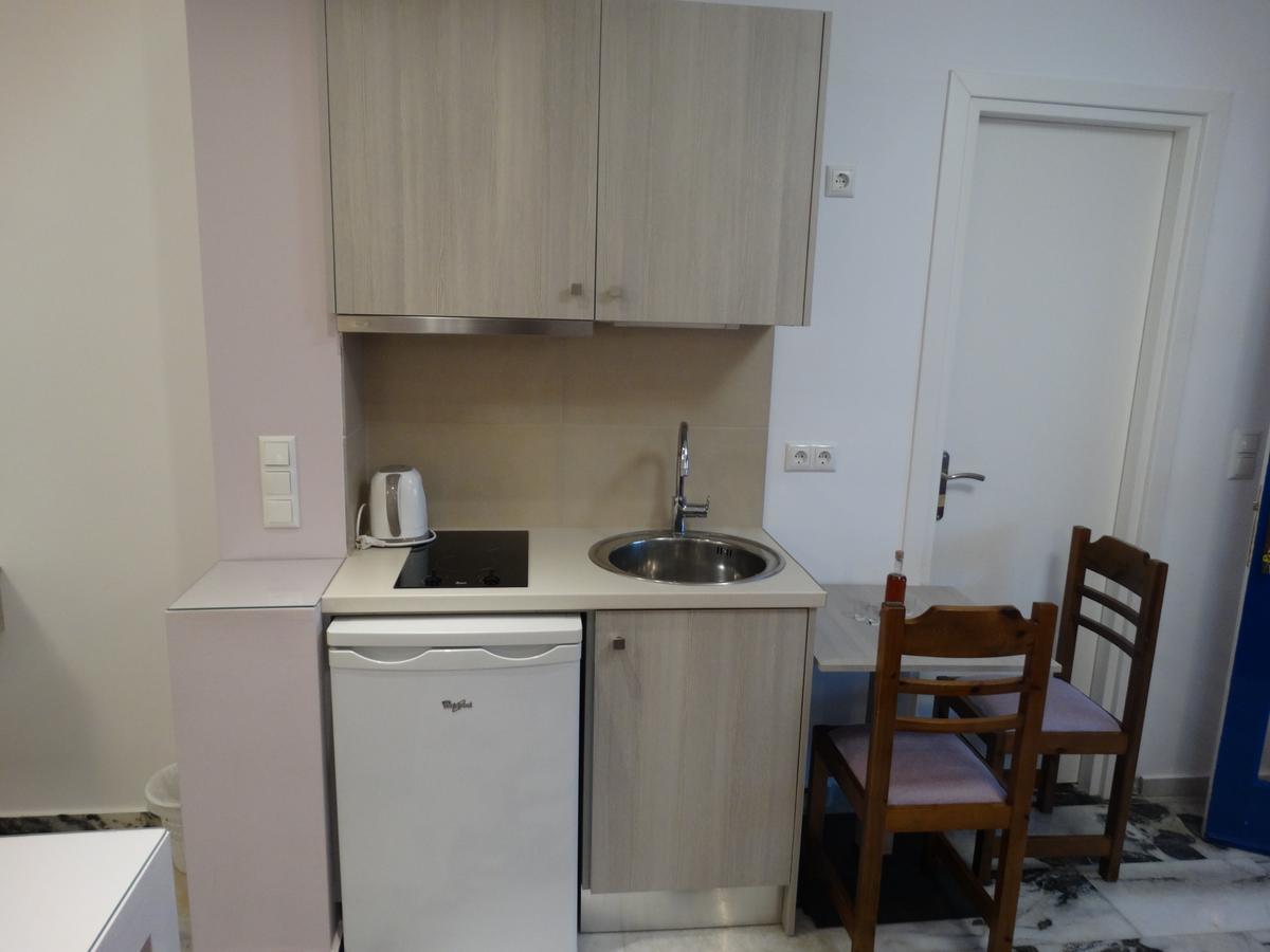 Castelopetra Aparthotel Katapola Bagian luar foto