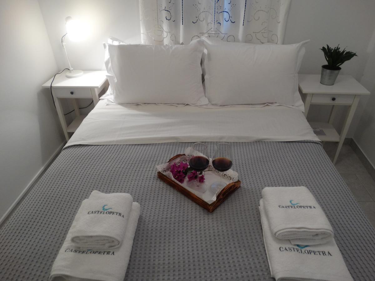 Castelopetra Aparthotel Katapola Bagian luar foto