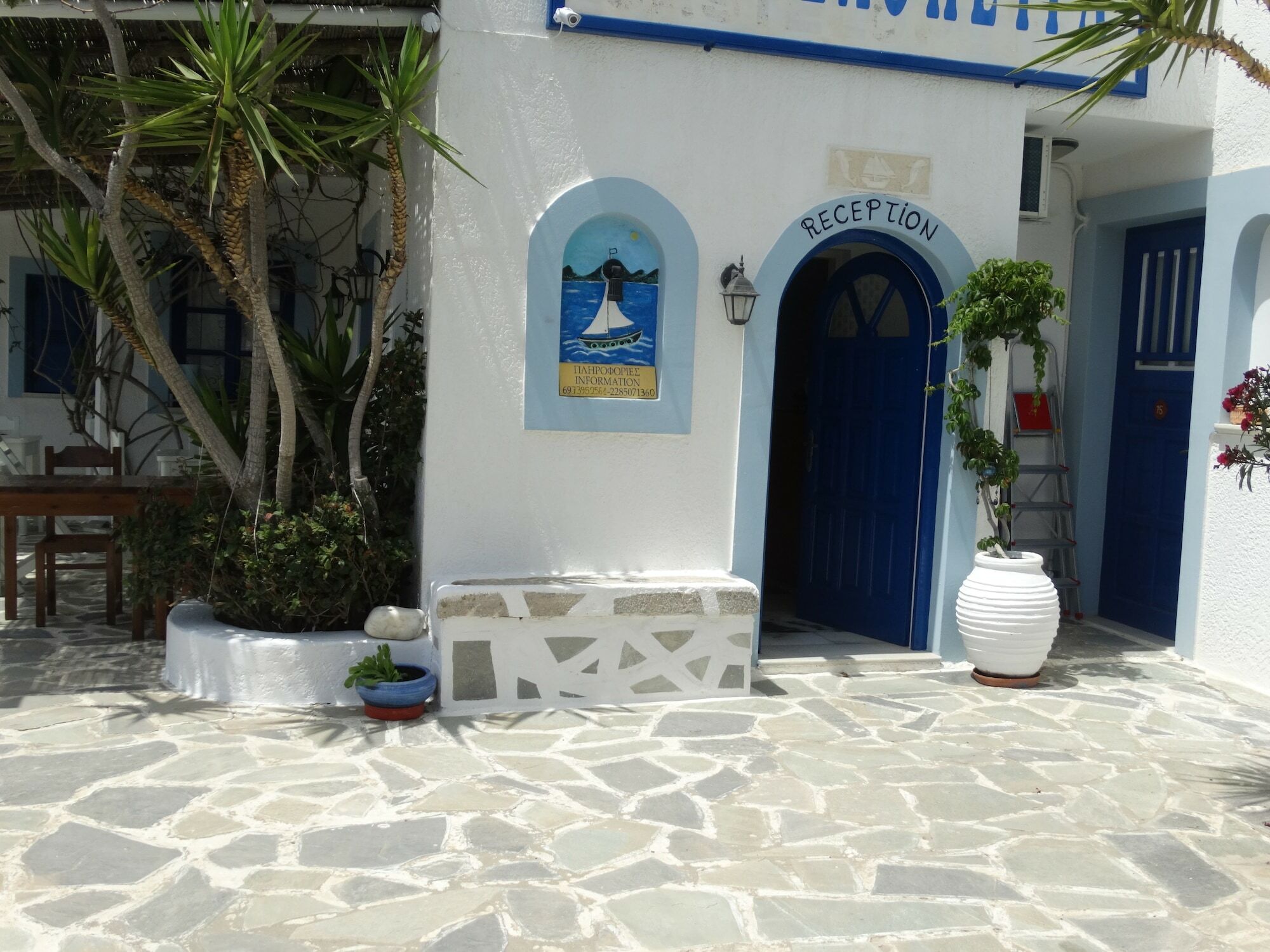 Castelopetra Aparthotel Katapola Bagian luar foto
